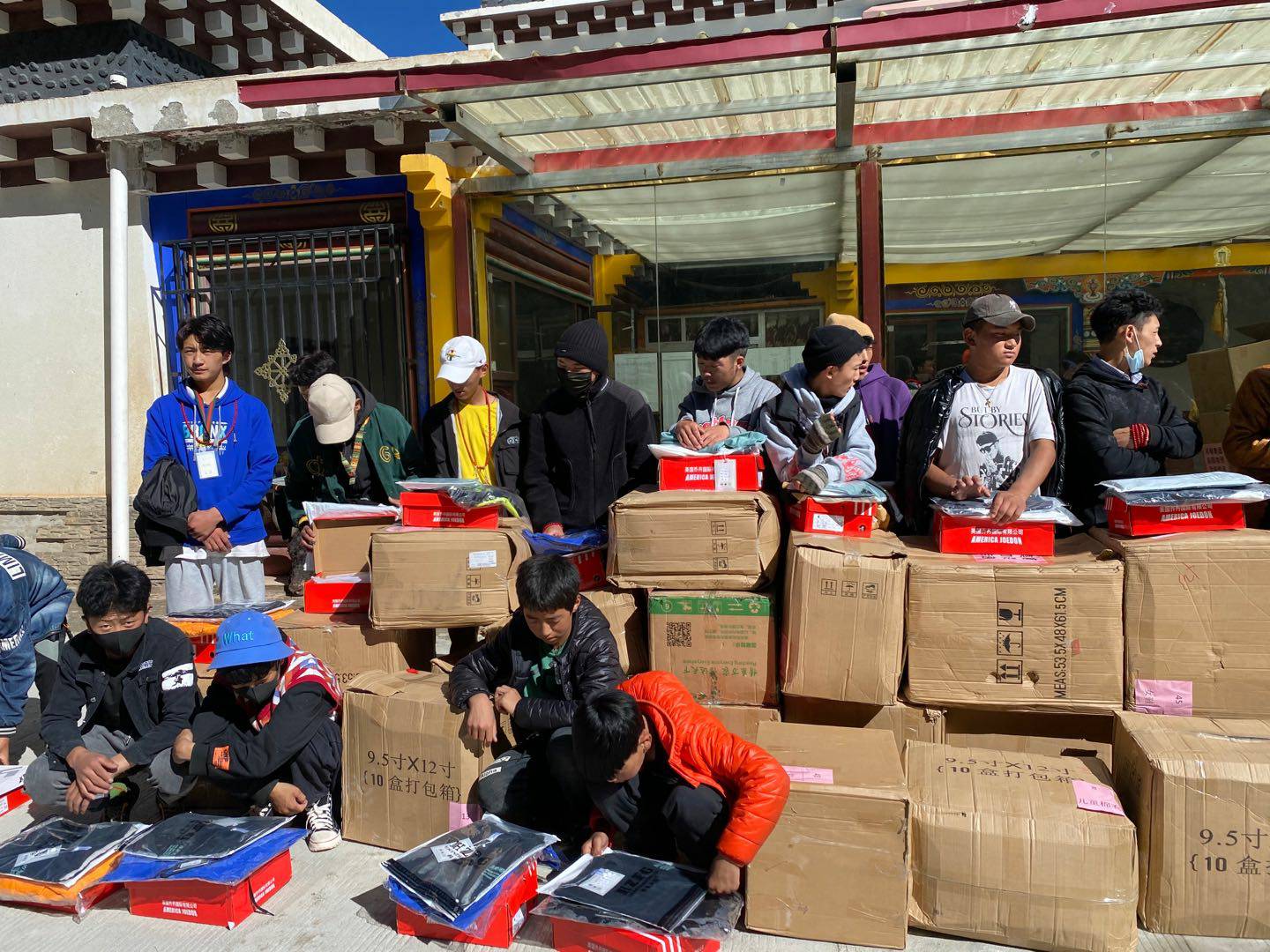 米兰官方端网站-米兰MiLan(中国)公益回顾丨家国同欢月同圆 温暖满载甘孜州(图7)